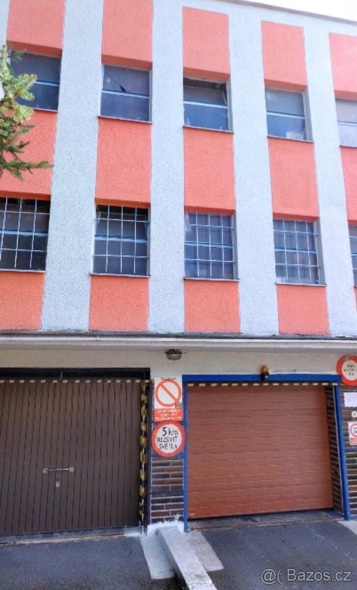 PRODEJ DRUŽSTEVNÍ GARÁŽE 19 m² – Přerov, Gen. Rakovčíka, 3. 