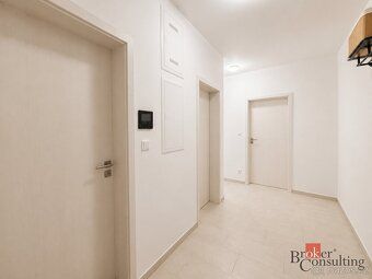 Podnájem bytu 2+kk, 62 m2 se zahradou a garážovým stáním - M