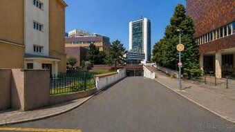 Довготрива́є оренда гаража в гаражному будинку на вулиці