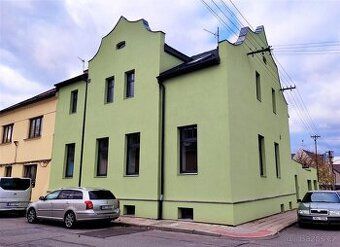 Nabízíme podnájem bytu 2KK o velikosti 70m2 v 2NP. Byt má ok