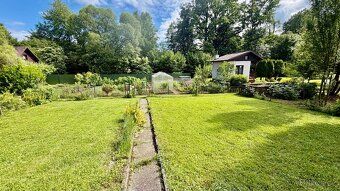 Oferujemy na sprzedaż domek letniskowy z ogrodem w
