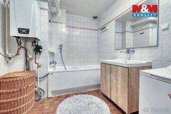 Nabízíme atypický a velmi prostorný byt v Plzni, ulice Na Jí