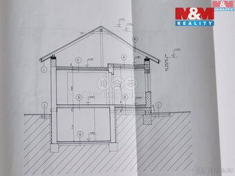 We offer a unique opportunity to purchase a brick cottage