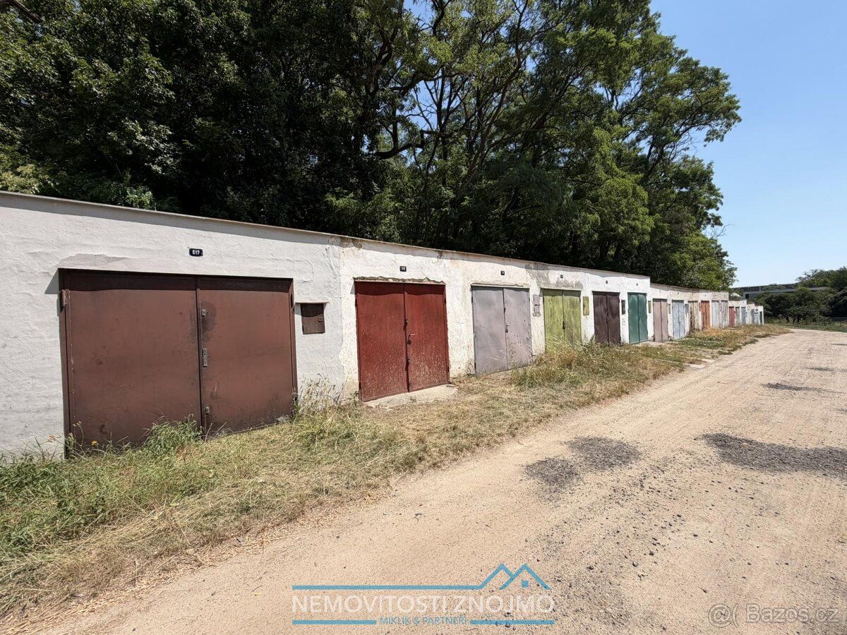 До оренди пропонуємо гараж площею 18 м² на вулиці