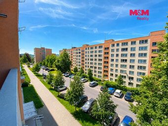 Ми пропонуємо на продаж квартиру 4+1 з лоджією на 3 поверсі