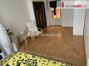 +popl. 2500, +200 internet, Dumrealit.cz Vám zprostředkuje m