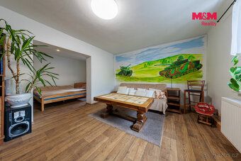 Nabízíme k prodeji prostorný rodinný dům o užitné ploše 210 