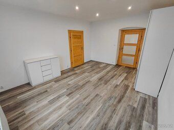 Nabízím výměnu bytu 2+1 (80m2) se sklepem a zahradou (včetně