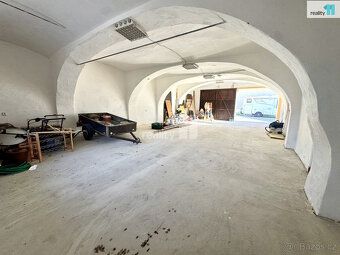 оплата, Оренда маєтку – Добровіз біля Праги 287 м² житлової