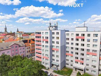 Nabízíme k prodeji prostorný byt o dispozici 4+1 a podlahové