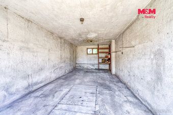 V obci Struhařov, len 2 km vzdialenej od Spáleného Poříča