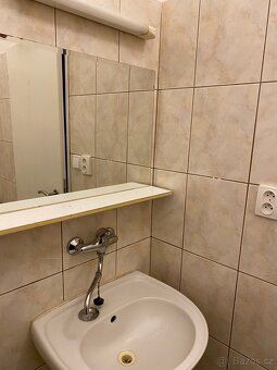 Bez provize majiteľ prenajme ihneď byt 51E o dispozícii