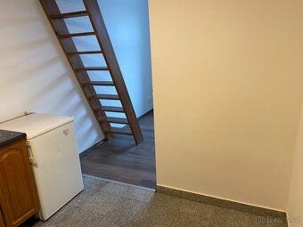 Bez provize majiteľ prenajme ihneď byt 51E o dispozícii