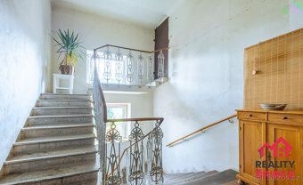 Apartment 3+1 (154 sqm) with terrace + non-residential