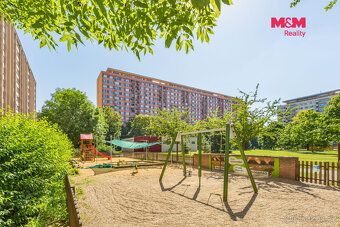 Jasny apartament 2+kk o powierzchni 44 m² znajduje się na