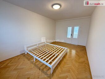 +poplatky 4000 Sk, +prenos elektriny na nájomníka, Domovské