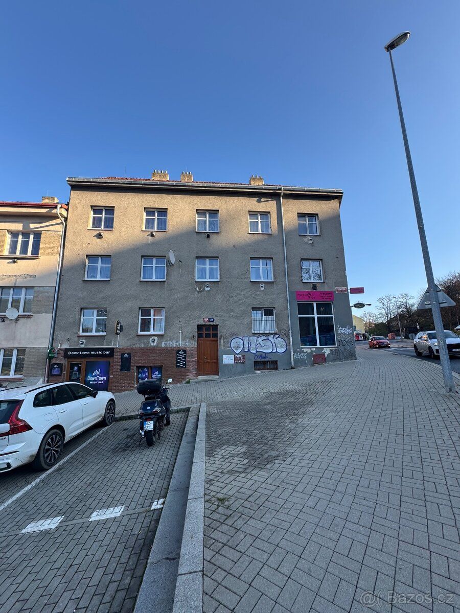 Obchod o rozloze 3kk + 2wc a zahrádka ve vnitrobloku.