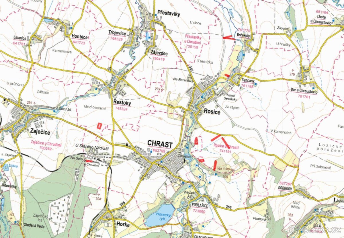 V katastrálních územích Chrast, Podlažice, Rosice u Chrasti 