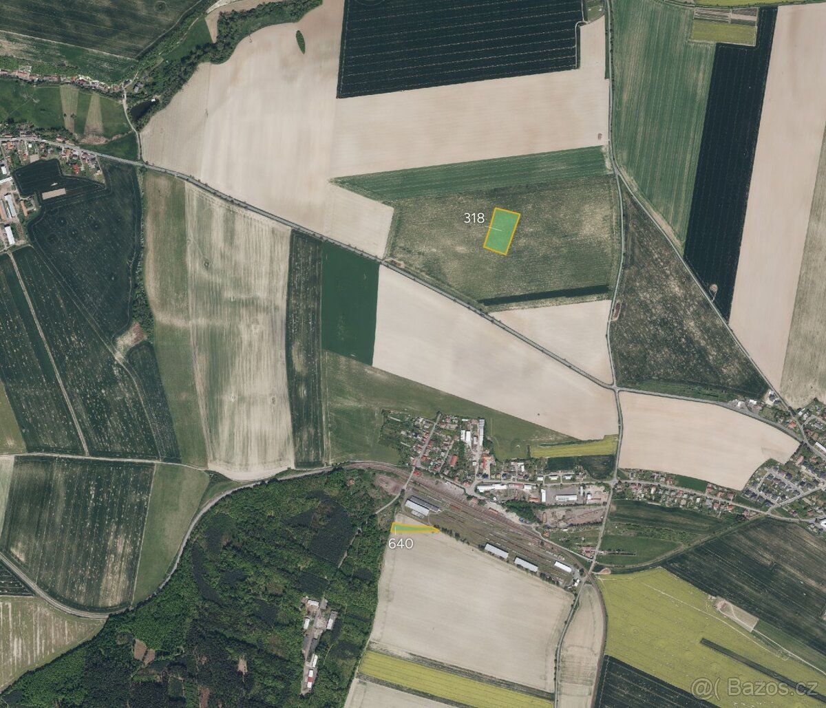 V katastrálních územích Chrast, Podlažice, Rosice u Chrasti 