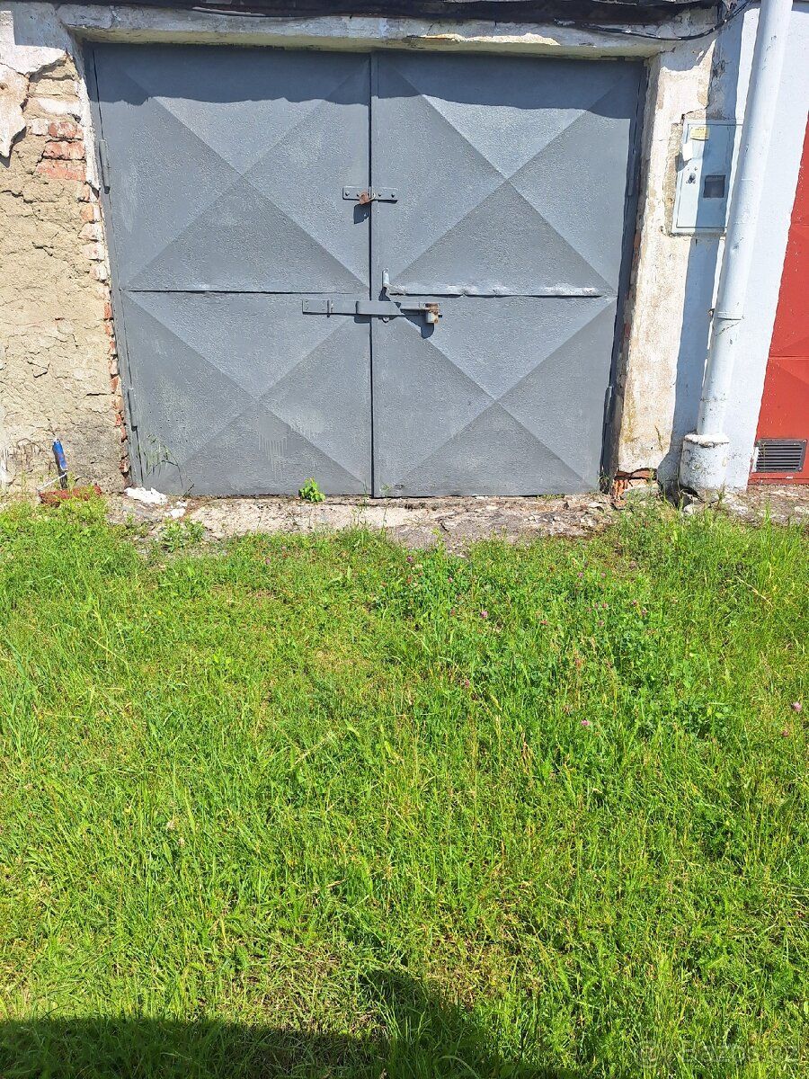 Oferuję na sprzedaż murowany garaż we Wratimowie przy ulicy
