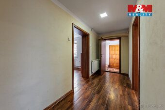 Prodej samostatného rodinného domu velikosti 5+1 v klidné čá
