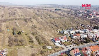 Prodej pozemku k bydlení v ulici M. Majerové s projektem na 