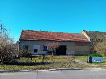 Sprzedam dom w miejscowości MACKOVICE. Nadaje się dla