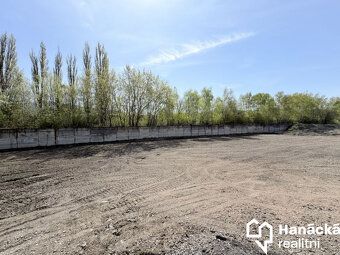 Rental of commercial land up to 6,000 m² in an industrial