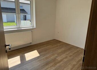 Moderný byt 2+kk (62 m²) s komorou, parkovacím miestom a