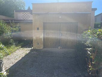 K pronájmu od září (října) nabízíme komerčně využitelný pros