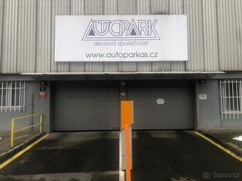 I am offering long-term rental of an enclosed garage space