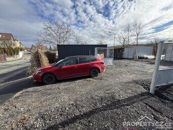 I am offering long-term rental of an enclosed garage space