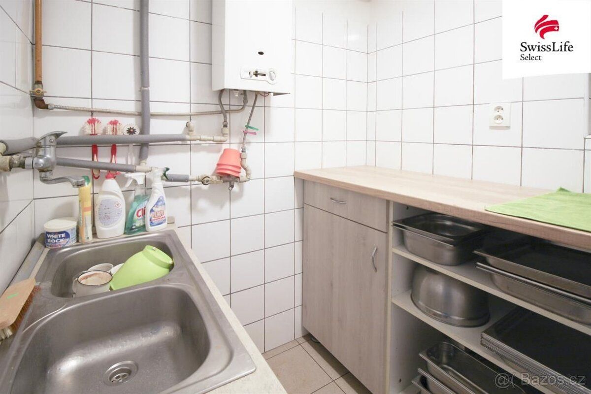 Oferuję atrakcyjną przestrzeń handlową w centrum Třeście do