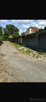 Продам гараж у Чеху на старій золотой вулиці. Бронзові