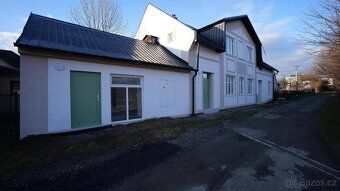 Klidné bydlení i podnikání v Jindřichově – 3 bytové jednotky
