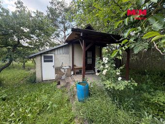 Nabízíme k prodeji zahradu s rekreační chatkou v klidné a vy