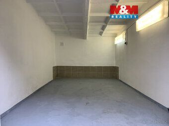 Wynajmę magazyn-garaż o powierzchni 21 m² w kompleksie