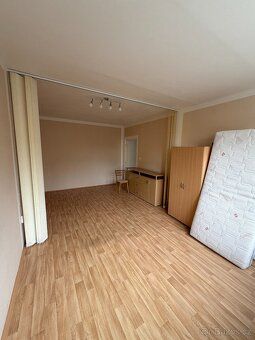 Пропонуємо орендувати квартиру 1+1 у панельному будинку в
