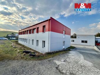 Nabízíme k pronájmu kancelářské prostory o dispozici dvou až