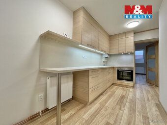 Dům o zastavěné ploše 94 m2, se nachází v klidné části Ostra