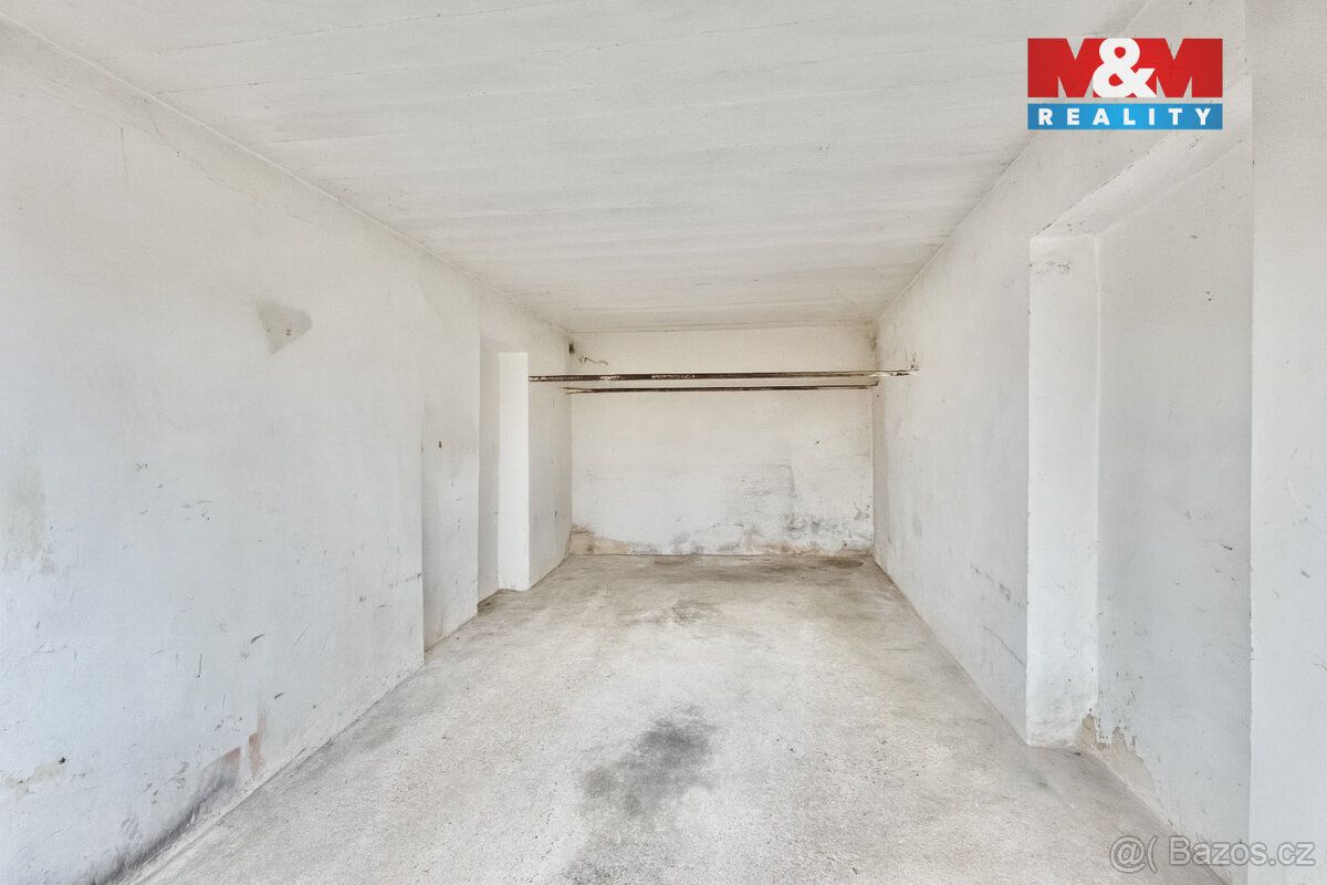 Oferujemy na sprzedaż murowaną garaż o powierzchni 16 m²