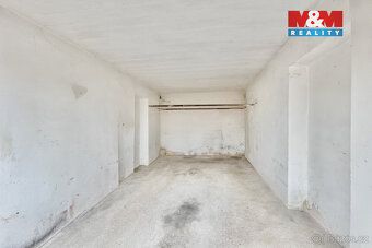 Oferujemy na sprzedaż murowaną garaż o powierzchni 16 m²