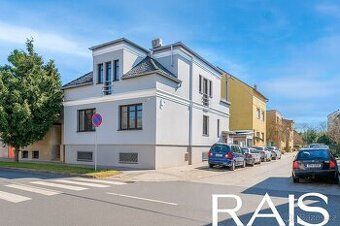 Chci prodat 1/2 rodinného domu, zatíženou věčným břemenem do