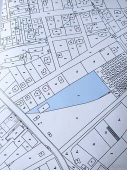 We offer for sale an interesting plot of land measuring