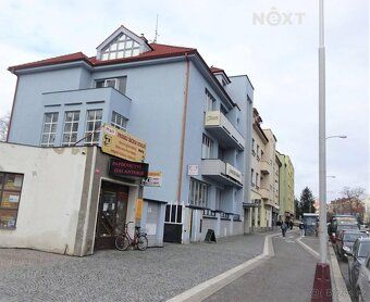 Oferuję do wynajęcia jasny lokal biurowy o powierzchni 32