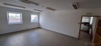 Do długoterminowego wynajmu oferujemy biuro o powierzchni
