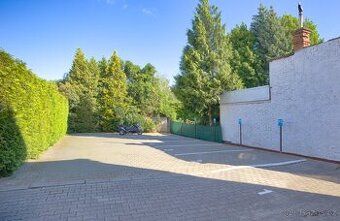 I am renting out parking space at Podlesi II Street Zlin.