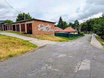 I am renting out parking space at Podlesi II Street Zlin.