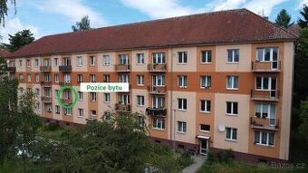 Jedná se o řadový, vnitřní bytový dům panelové konstrukce s 