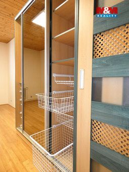 Pronájem bytu s terasou, vel. bytu 2+1, 60 m2, II. NP, cihla